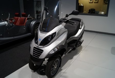 Piaggio MP3 400