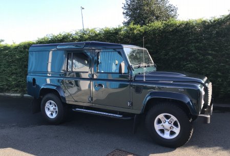 Land Rover Defender 110 XS 