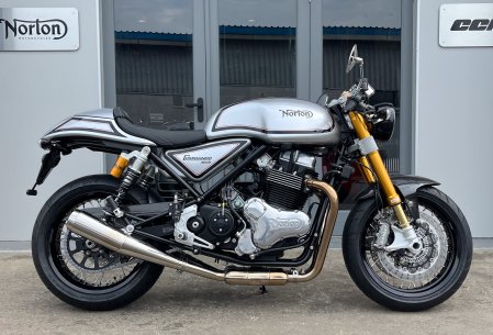 Norton Commando 961 Cafe Racer