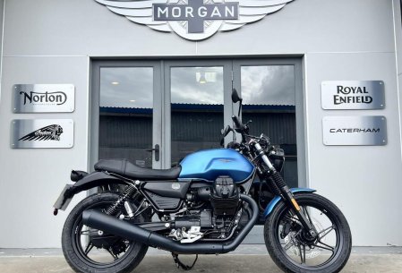 Moto Guzzi V7 Stone Demo